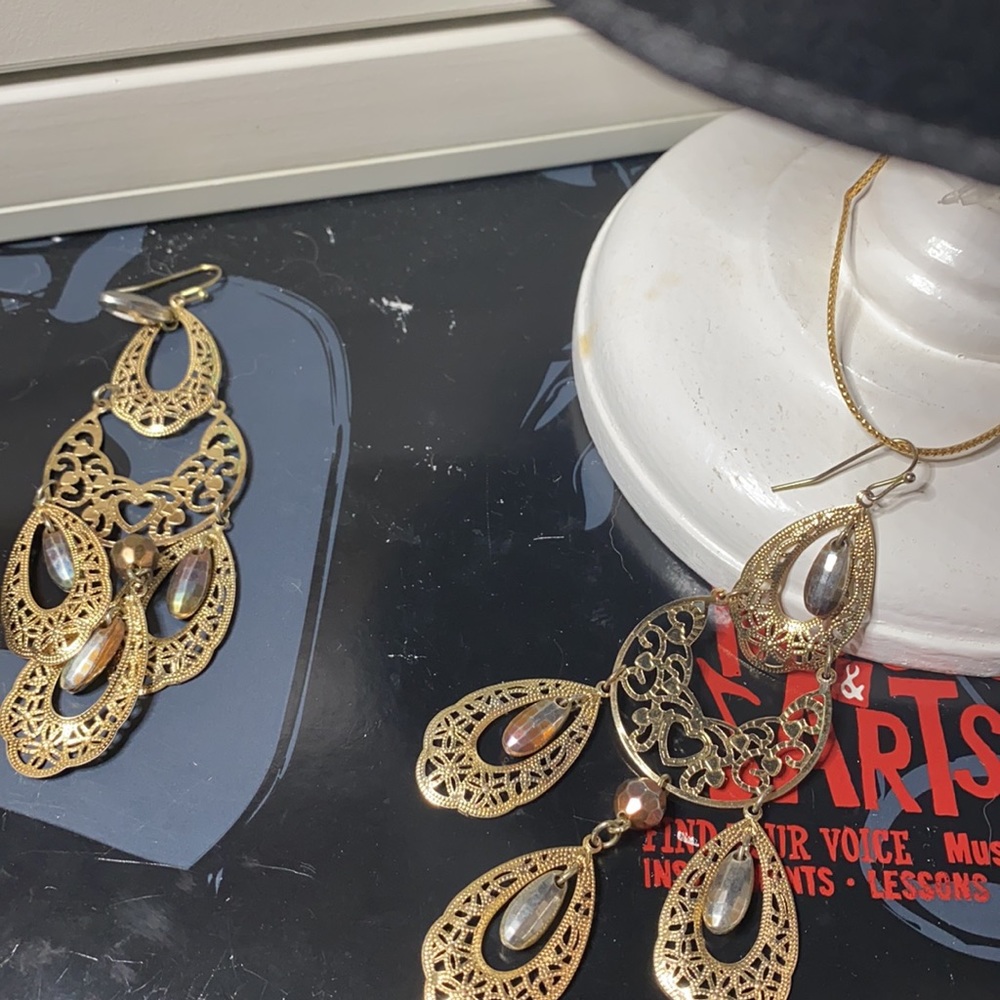Vintage dangling earrings